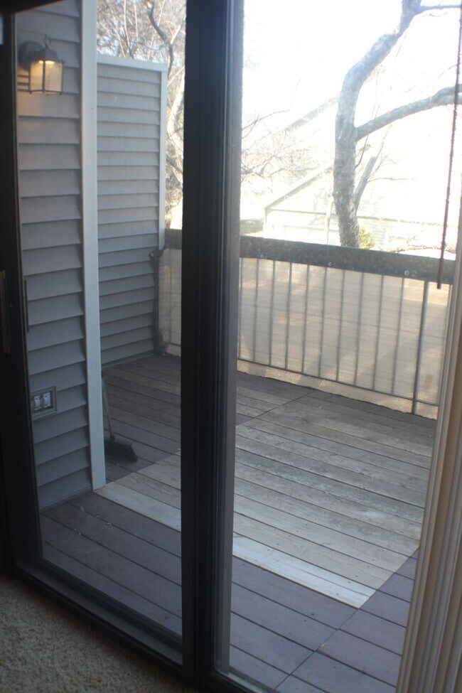 Building Photo - ***$500.00*** off June rent for signed lease starting June 1st.!! Elton Ridge townhome.
