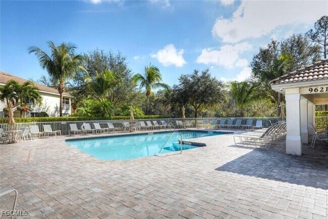 Building Photo - 9639 Hemingway Ln