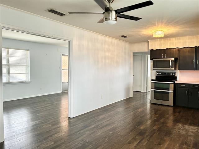 Building Photo - 509 W Main St