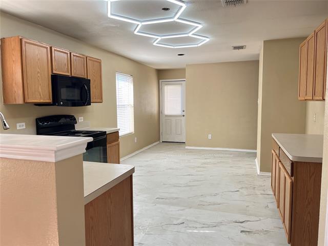 Building Photo - 8921 Sun Haven Way