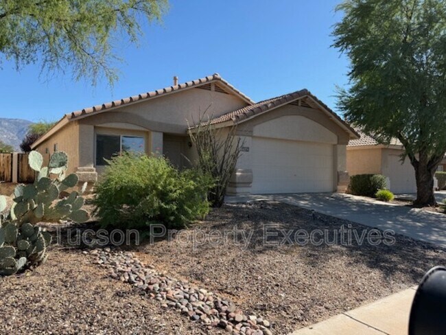 Building Photo - 13256 N Hammerstone Ln