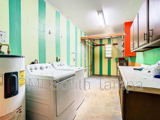 Building Photo - 9960 US-98