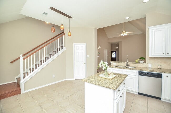 Building Photo - 2811 Willow Fork Dr