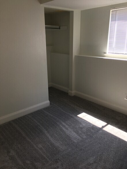 Building Photo - 13120 Grove Pl
