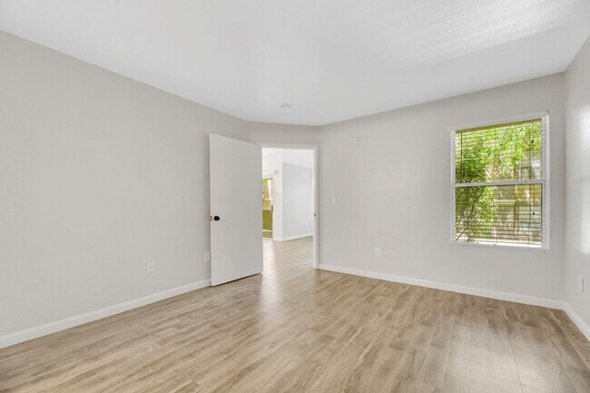 Building Photo - 2300 E Silverado Ranch Blvd