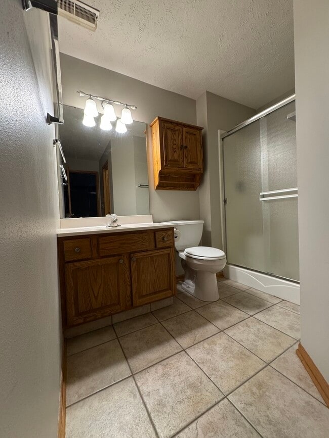 Building Photo - 921 Kelly Ln