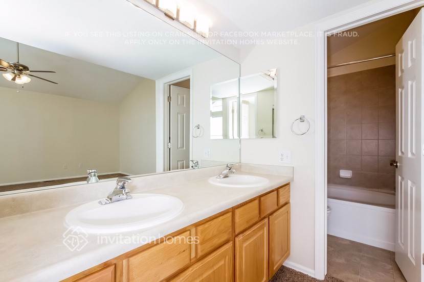 Building Photo - 524 Fox Run Cir