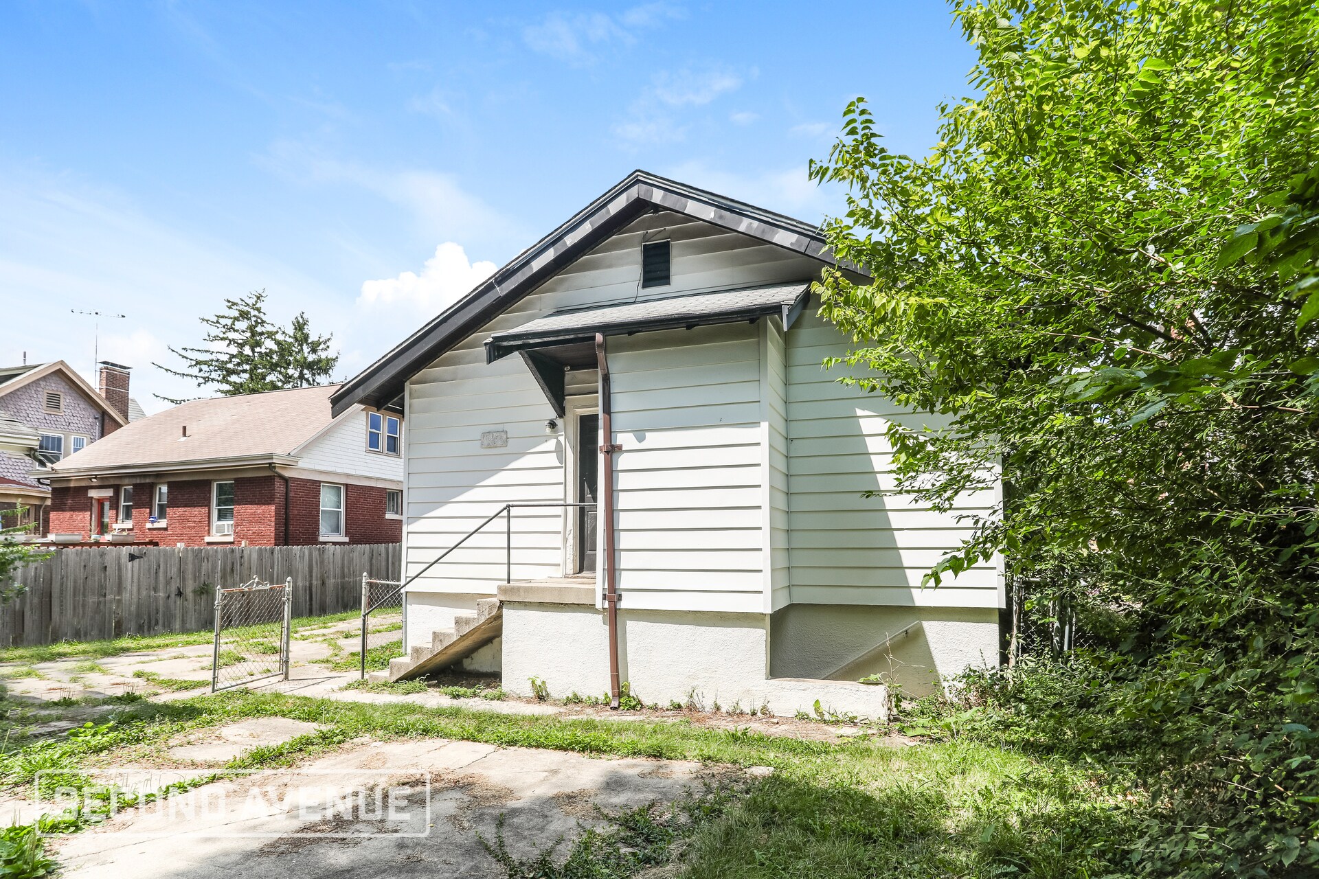 Building Photo - 4055 Palos St