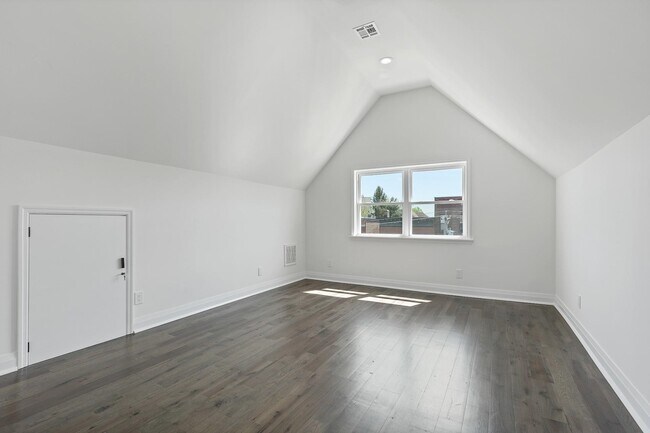 Building Photo - 208 Shippen St