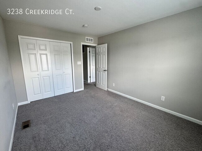 Building Photo - 3238 Creekridge Ct