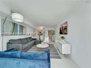 Building Photo - 1200 Brickell Bay Dr