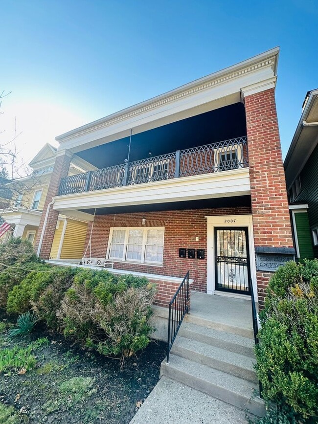 Building Photo - 2007 Kenilworth Pl