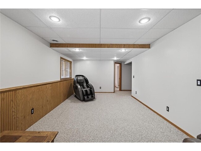 Building Photo - 4133 Sunset Trail N