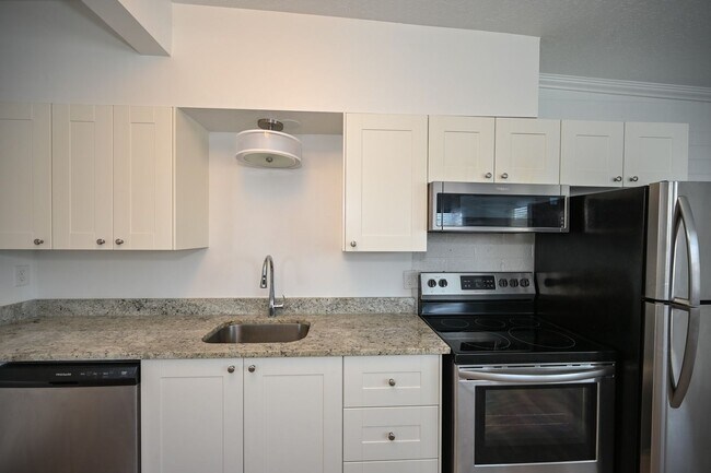 Building Photo - 3558 Blue Tee Ln