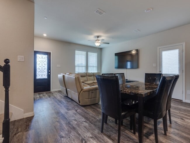 Building Photo - 4107 Bullwhip Creek Ln