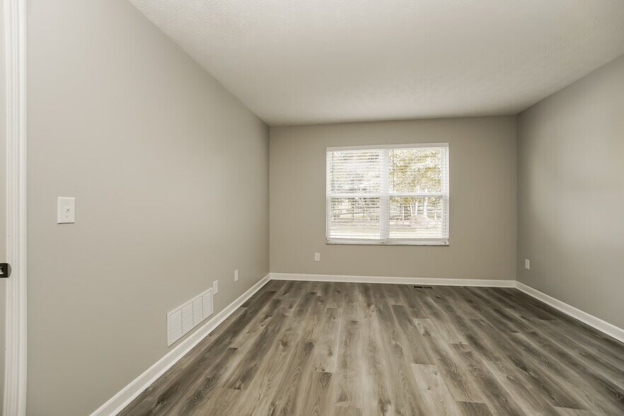 Building Photo - 465 Wynridge Dr