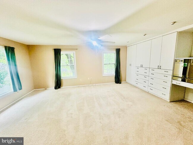 Building Photo - 9124 Wandering Trail Dr