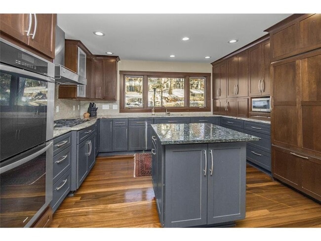 Building Photo - 139 Otis Avenue