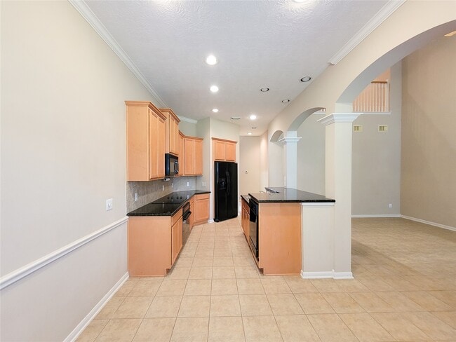 Building Photo - 206 Whispering Ridge Terrace