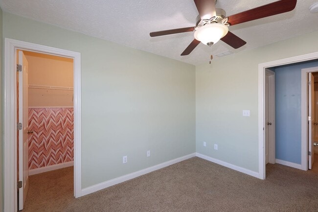 Building Photo - Charming 2-Bedroom Cul-de-Sac Home with Fire Pit Near Purdue University