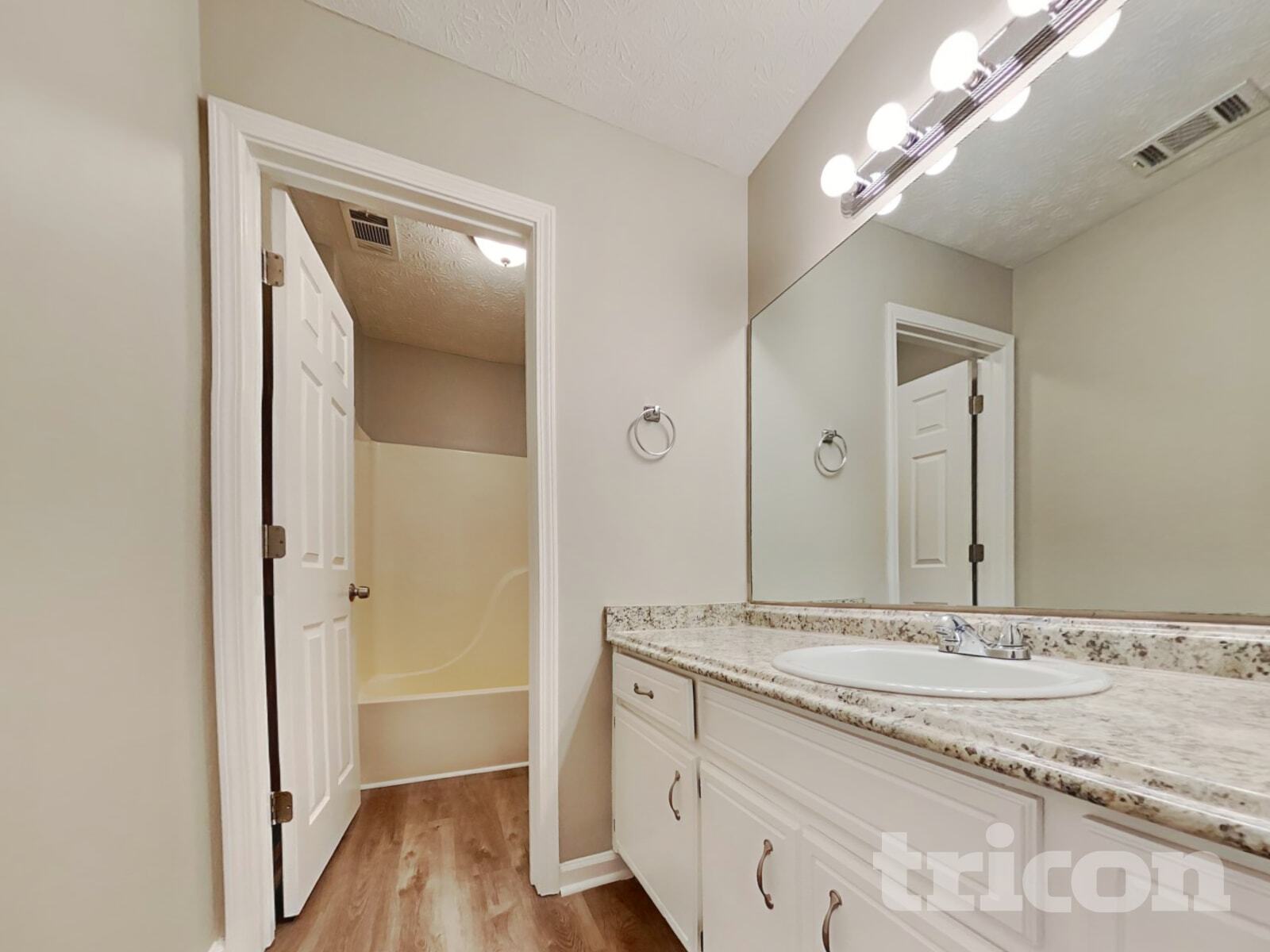 Building Photo - 523 Ashton Manor Dr