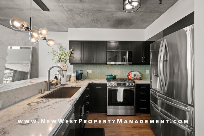 Building Photo - Spectacular Little Italy Loft at Doma, 2 Parking Spaces! Small Pet OK!