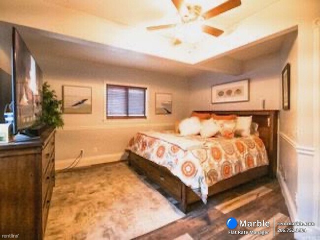 Building Photo - 4 br, 2 bath House - 519 E 200 S