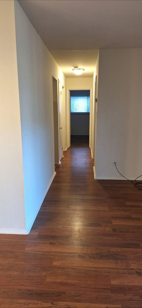 Building Photo - 2 Bedroom 1 1/2 Bath with Den, beautiful tree-lined property off Western Blvd in Raleigh.