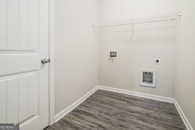 Building Photo - 309 Spruce Creek Ln