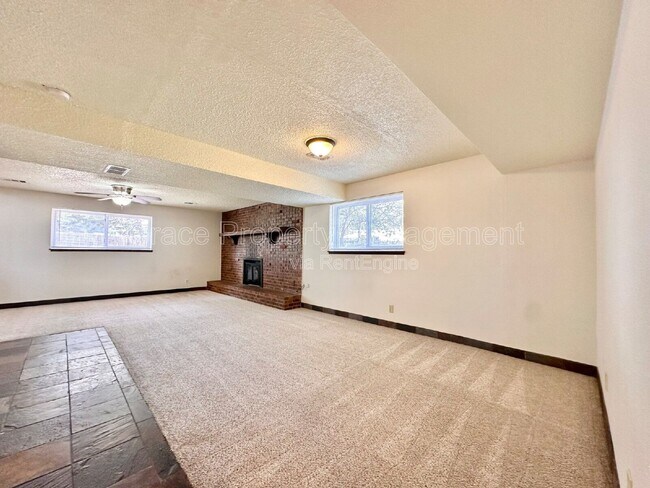 Building Photo - 1762 Ura Ln