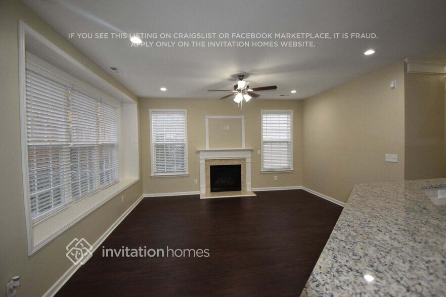 Building Photo - 12231 Fullerton Ct