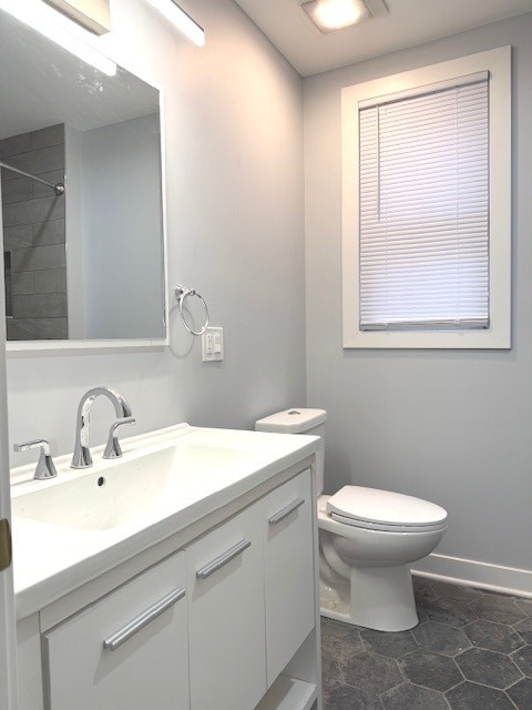 Building Photo - 2442 N Lawndale Ave