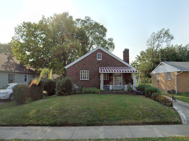 Primary Photo - 921 Dennison Ave