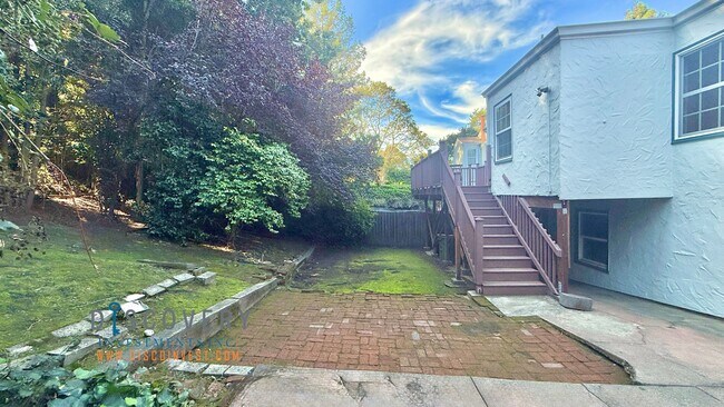 Building Photo - Upper Rockridge 3 Bedroom Home Coming Soon!