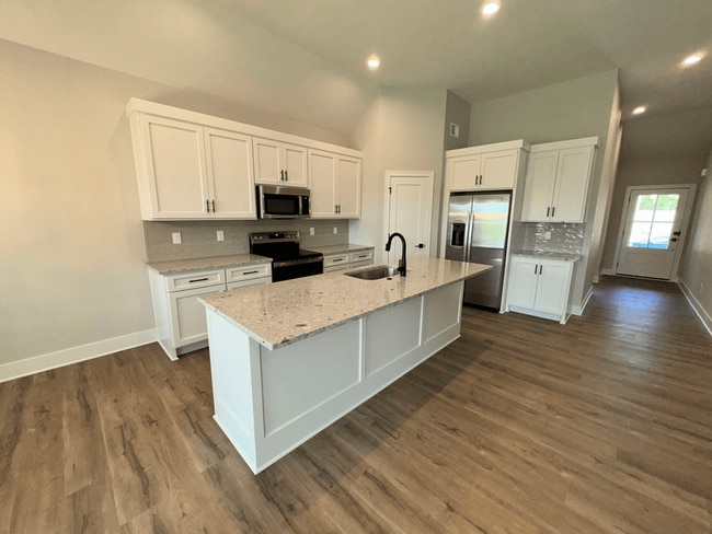 Building Photo - 1439 SW Winthrop Dr