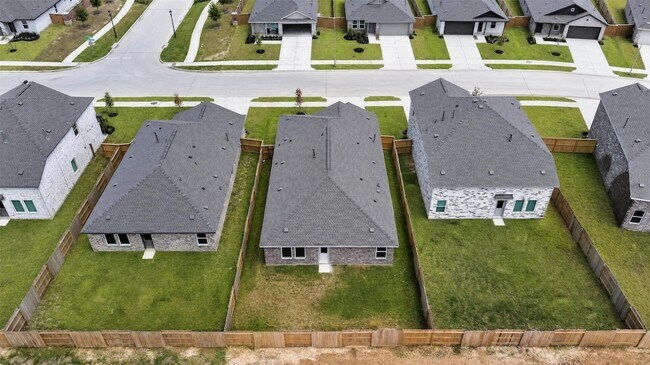 Building Photo - 3008 Calhoun Fls Dr
