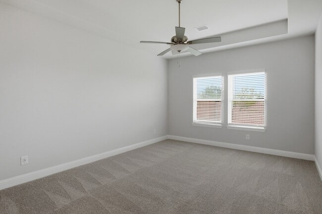 Building Photo - 1224 Redcoat Dr