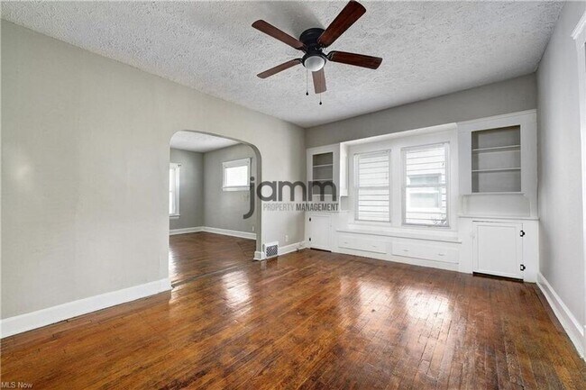 Building Photo - 1511 Westwood Ave