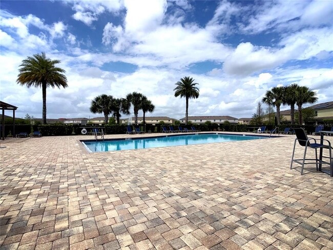 Building Photo - 447 Arbor Lakes Dr