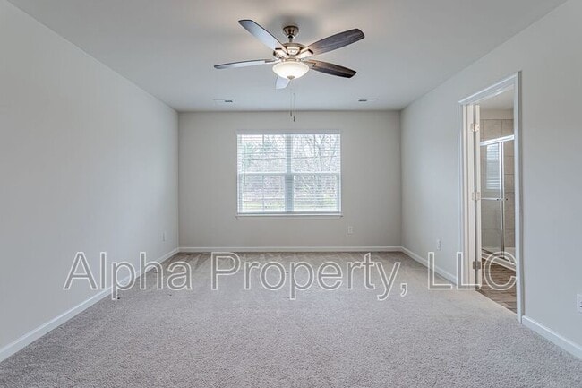 Building Photo - 520 Huntingdale Pl