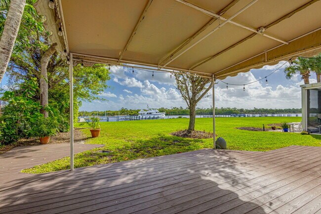 Building Photo - 16334 Port Dickinson Dr