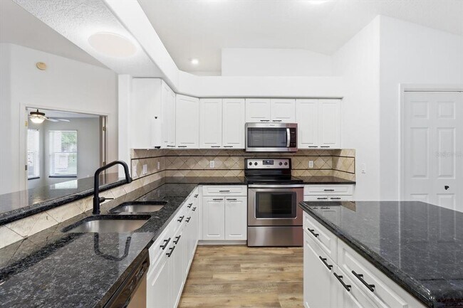 Building Photo - 4501 N Rushmore Loop