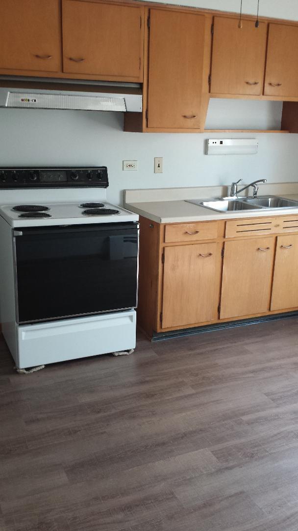 Building Photo - 1315 E 31st St