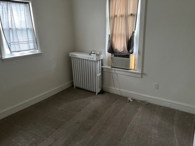 Building Photo - 1602 Newport Ave