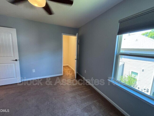 Building Photo - 1009 Magnolia Blossom Ln
