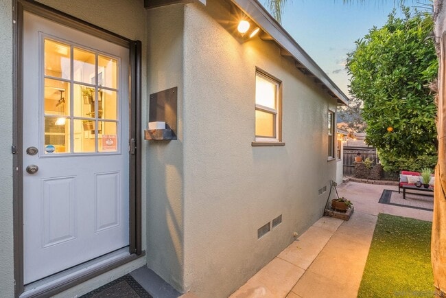 Building Photo - 4899 Circle Dr