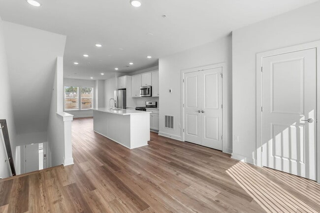 Building Photo - Rent – Brand New Townhome in the Watershed Community