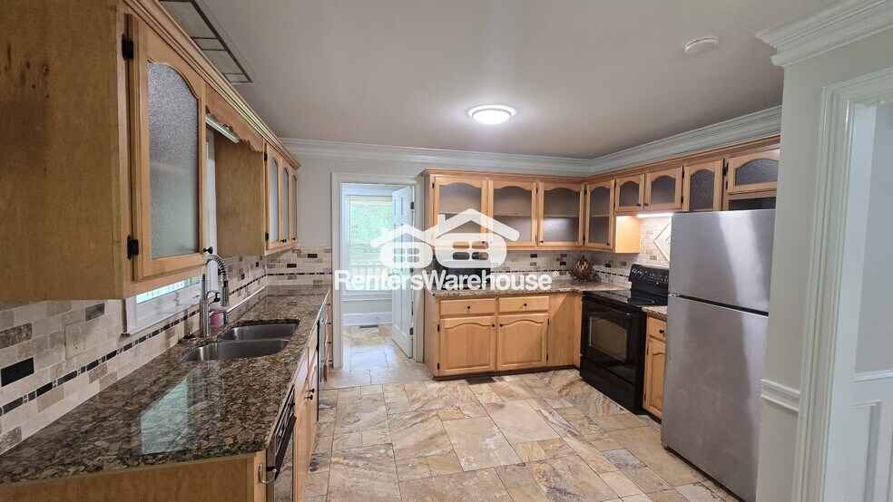 Building Photo - 165 Oak Hill Cir