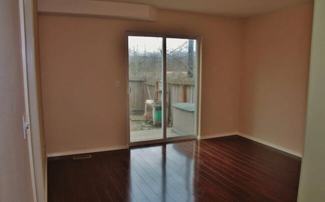 Building Photo - 11649 Birch Knoll Loop