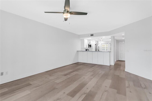 Building Photo - 1000 S Harbour Island Blvd